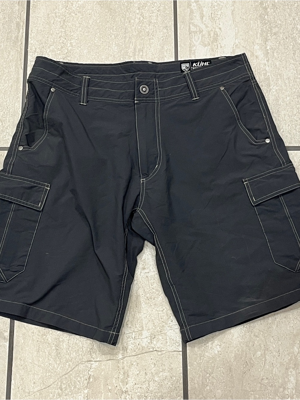 Kuhl shorts Mens 34 Hiking Activewear Outdoors Dark Grey Mountains Cargo